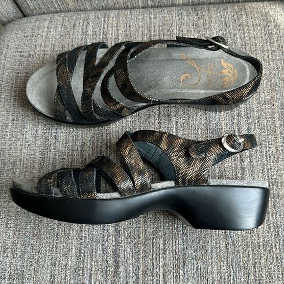 Dansko Shoes - Dansko Dani Coffee Swirl Black/Bronze Subtle Shimmer Open Toe Sandal Size 37